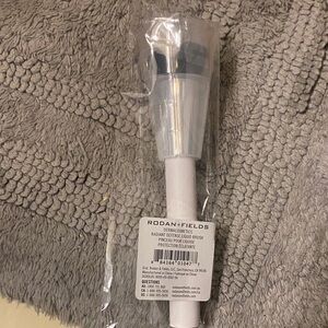 Rodan + Fields Precision Makeup Brush in White and Black